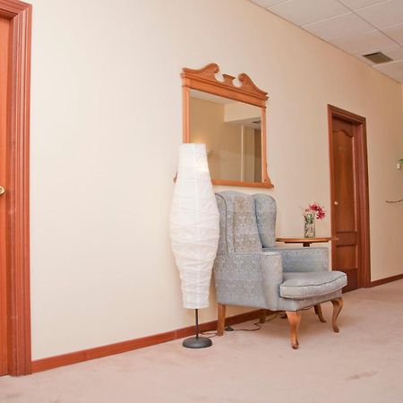 Mlc Benavente Hotel Bagian luar foto