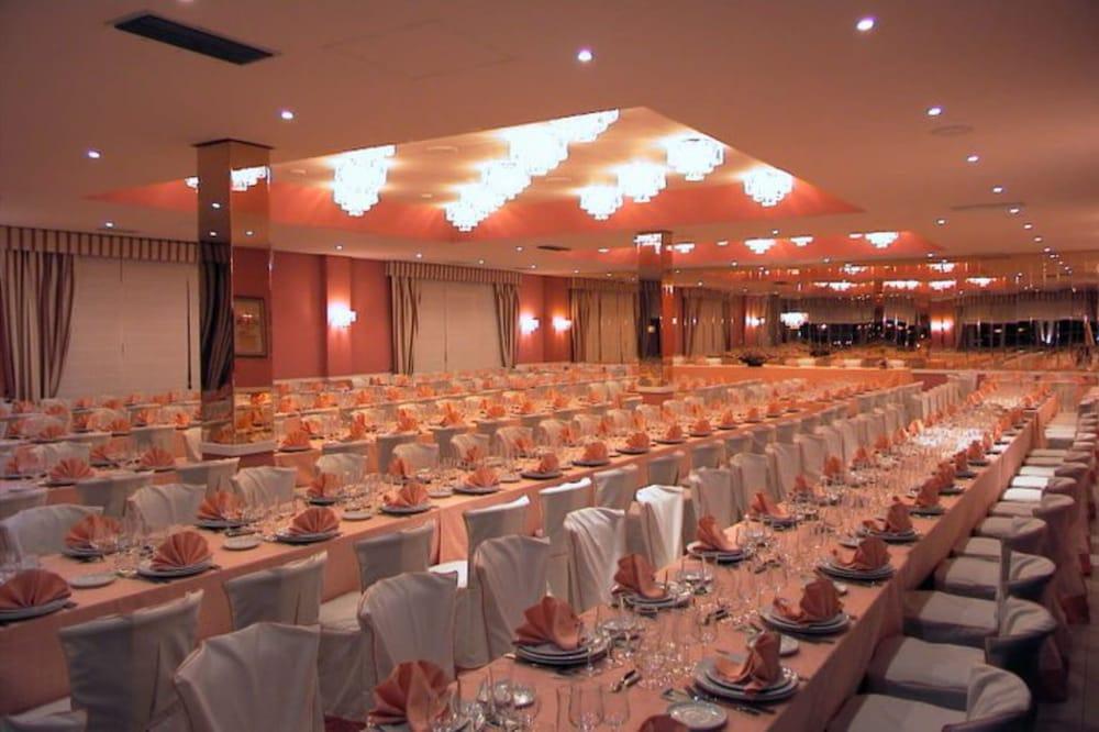Mlc Benavente Hotel Bagian luar foto