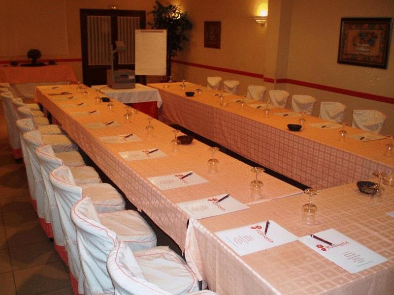 Mlc Benavente Hotel Fasilitas foto