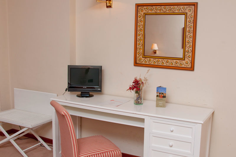 Mlc Benavente Hotel Bagian luar foto