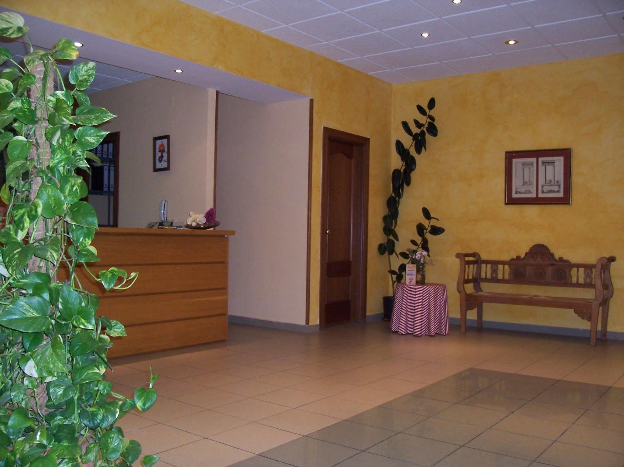 Mlc Benavente Hotel Interior foto